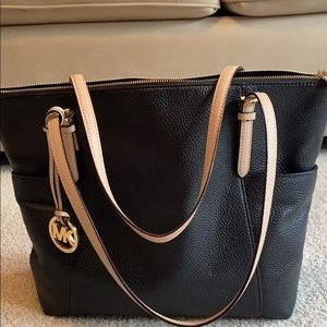 Black Michael Kors bag